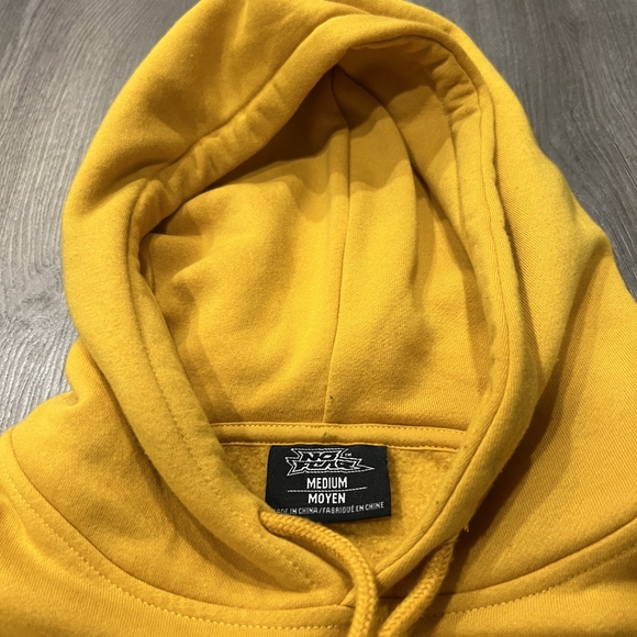No Fear Hoodie Yellow Streetwear Sports Grunge Skate Men’s Size M Y2K - Picture 3 of 4